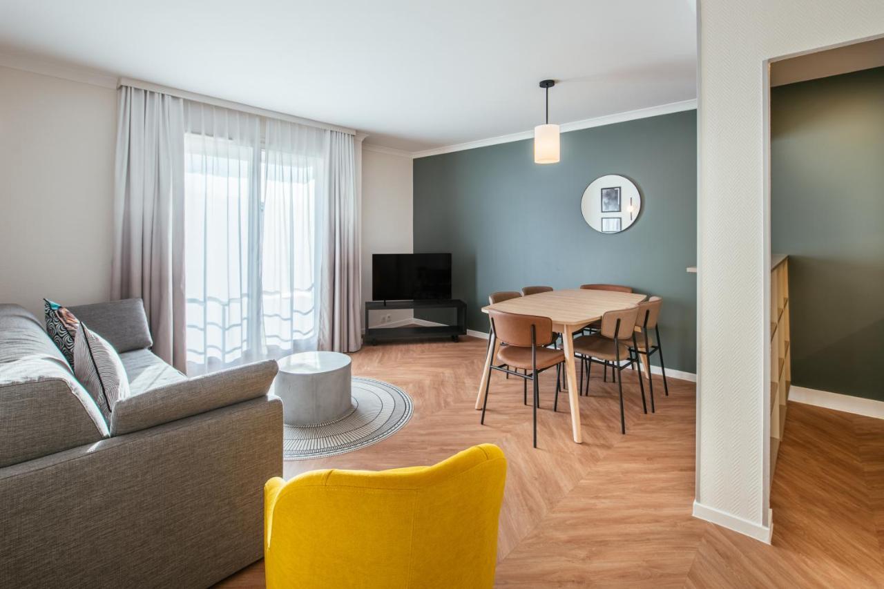 Two-Bedroom Apartment,1498570576:JPEG